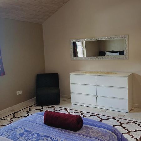 Nazareth Logement Un Magnifique Logement De Vacances Bastogne Exterior foto